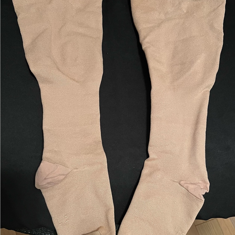 Sigvaris open toe compression (30-40 mm/Hg) stockings